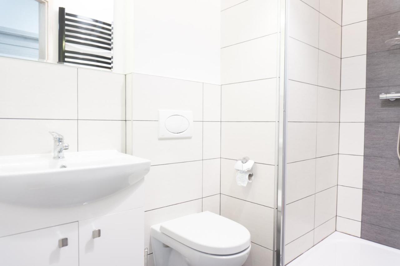 Hostel 66 Кросно Экстерьер фото